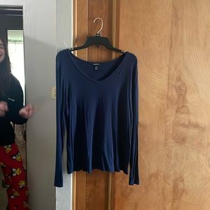 XL navy long sleeve